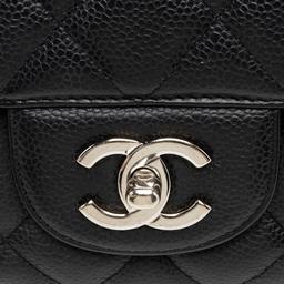 Renoverad Chanel Caviar Leather Classic Maxi Single Flap Bag - Reebelo Sverige