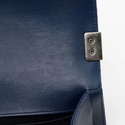 Renoverad Chanel Lambskin Small Boy Bag - Reebelo Sverige