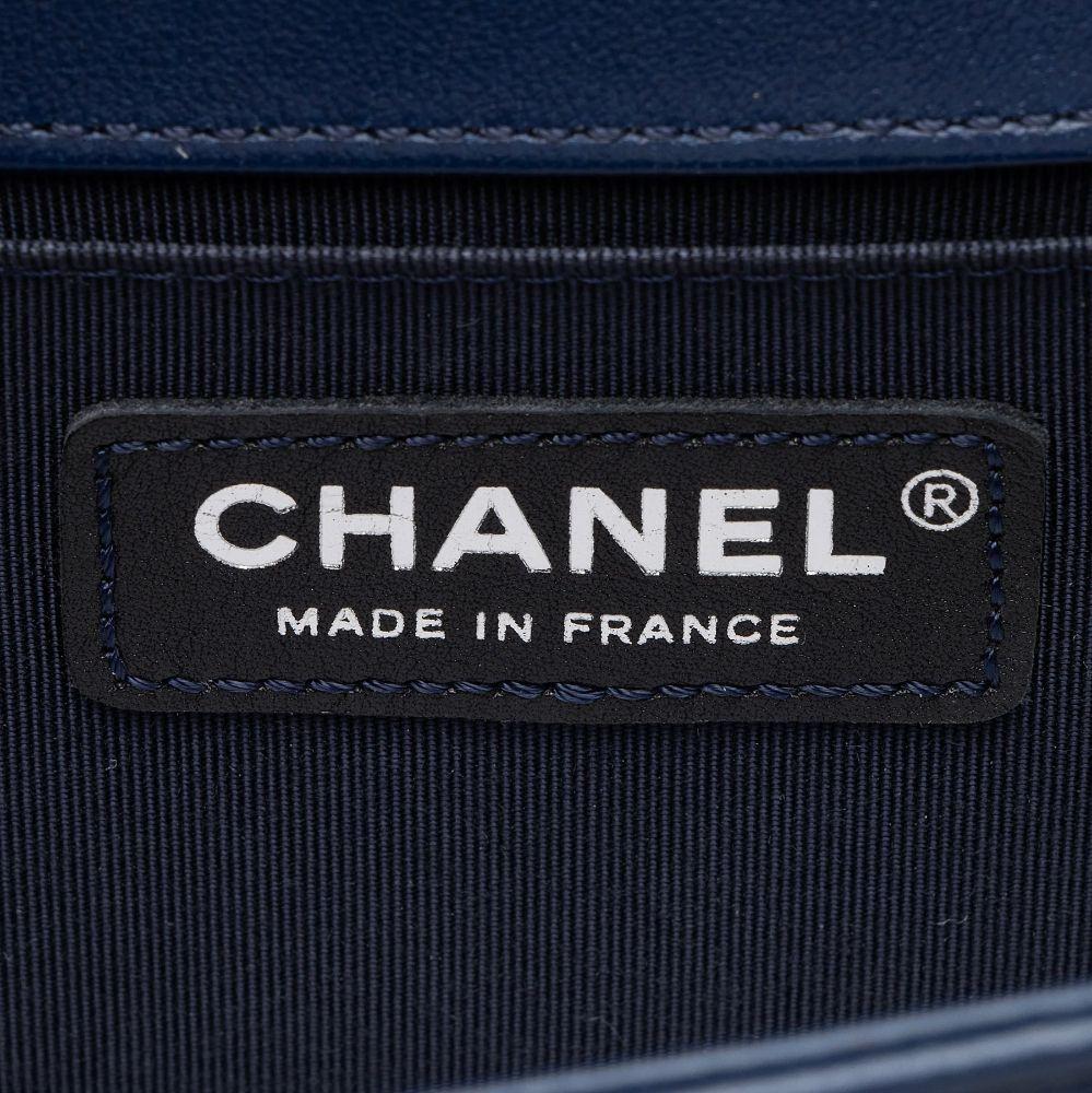 Renoverad Chanel Lambskin Small Boy Bag - Reebelo Sverige