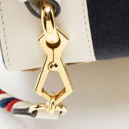Renoverad Gucci Leather Animal Studs Sylvie Mini Satchel - Reebelo Sverige