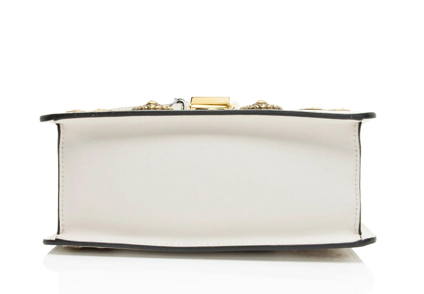 Renoverad Gucci Leather Animal Studs Sylvie Mini Satchel - Reebelo Sverige