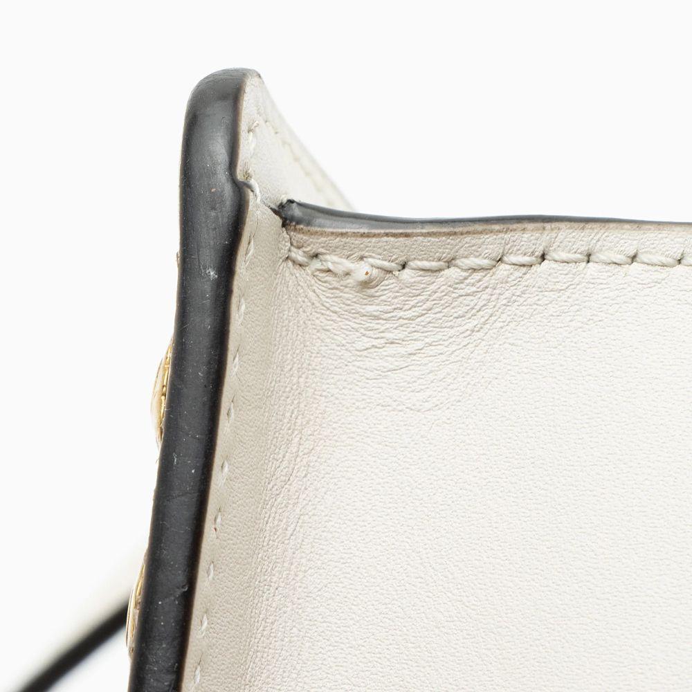 Renoverad Gucci Leather Animal Studs Sylvie Mini Satchel - Reebelo Sverige