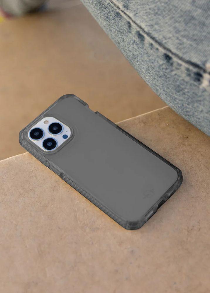 Renoverad ITSKINS SPECTRUM R // CLEAR Phone Case for iPhone 14 Plus - Reebelo Sverige