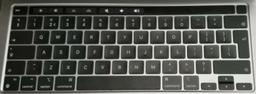 Renoverad MacBook Pro (2020) 13.3-inch with ISO Keyboard - Reebelo Sverige