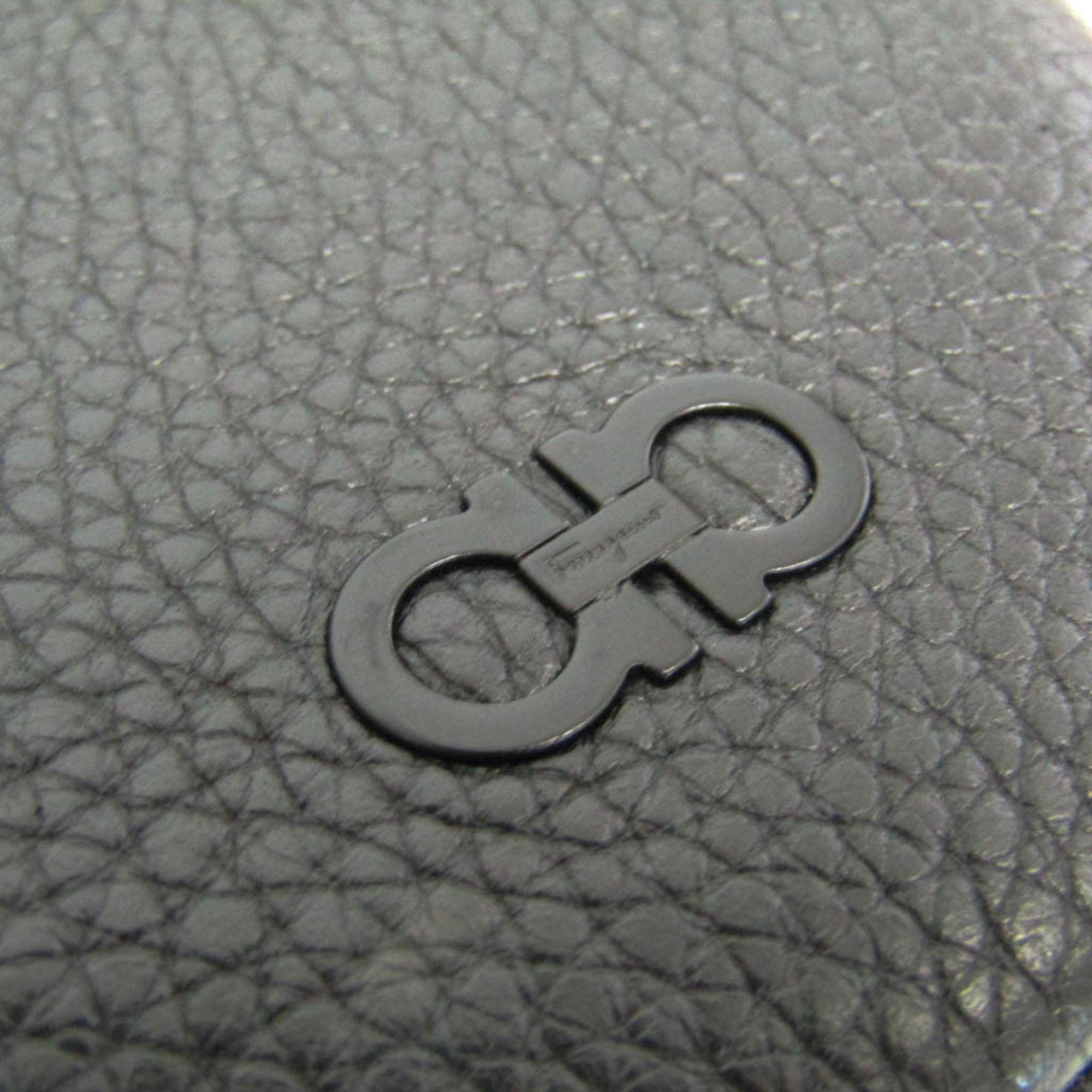 Renoverad Salvatore Ferragamo Leather Pouch - Reebelo Sverige